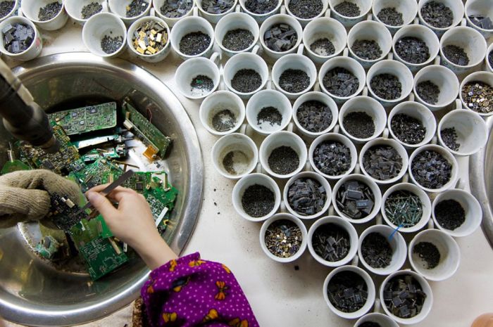 E-Waste in Guiyu (15 pics)