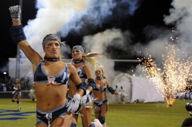 The Other Side of Lingerie Football League (35 pics)