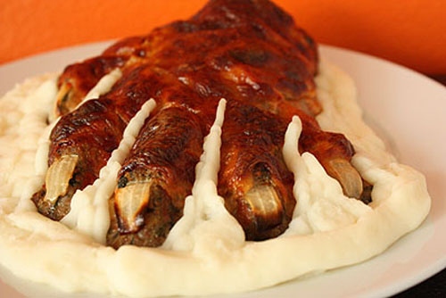 How to Make a Meat Hand for Halloween (30 pics)