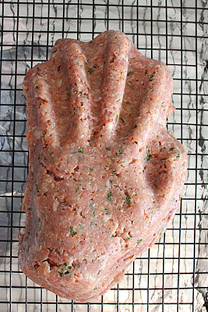 How to Make a Meat Hand for Halloween (30 pics)