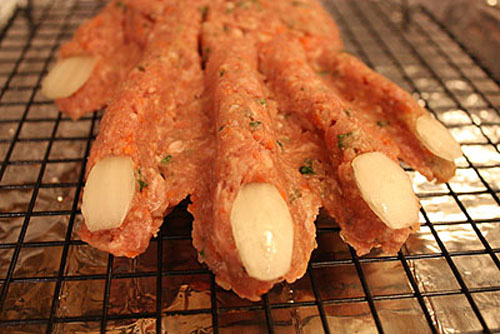 How to Make a Meat Hand for Halloween (30 pics)