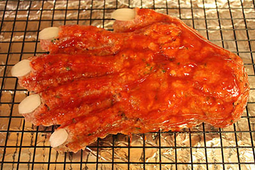 How to Make a Meat Hand for Halloween (30 pics)