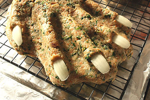 How to Make a Meat Hand for Halloween (30 pics)