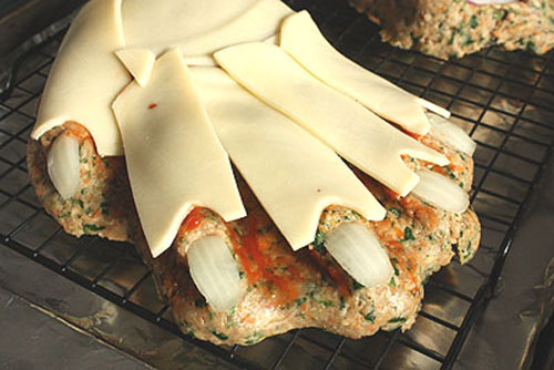 How to Make a Meat Hand for Halloween (30 pics)