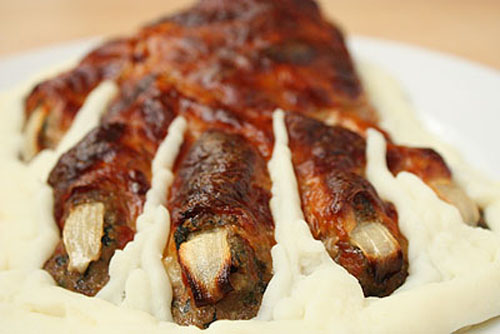 How to Make a Meat Hand for Halloween (30 pics)