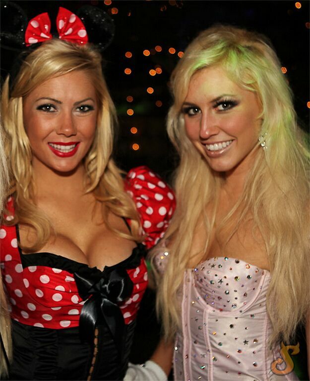 Playboy Mansion Halloween Party (62 pics)