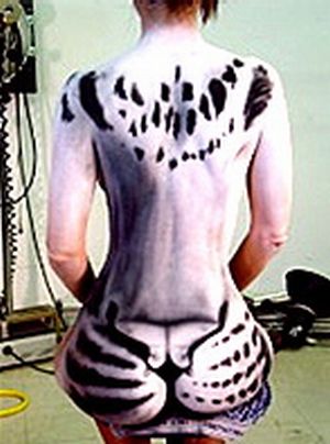 Great Bodyart. Can you spot the woman’s body? (7 pics)