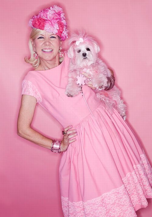 The Woman Who Loves Pink (14 Pics)