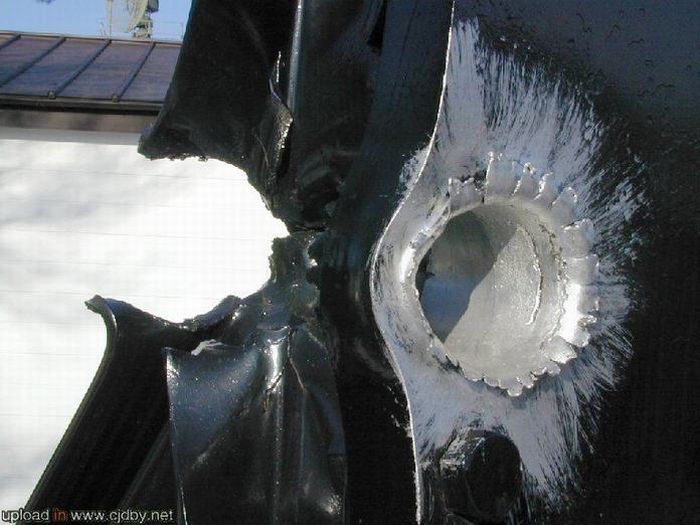 Damage Caused by Armor-Piercing Shells (13 pics)