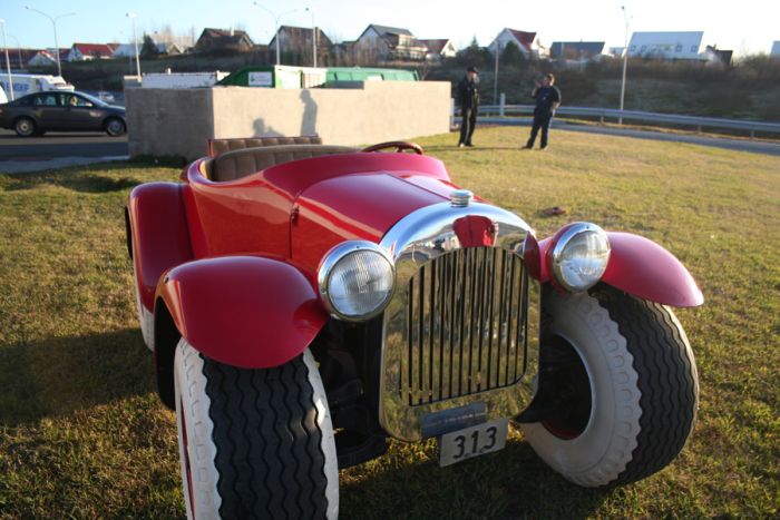 Donald Duck's Car in Real Life (15 pics)