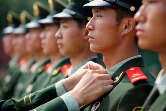 Military Training in Chinese Army (4 pics)