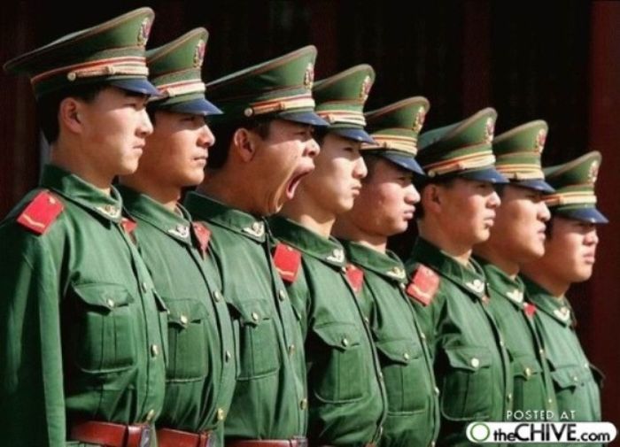 Military Training in Chinese Army (4 pics)