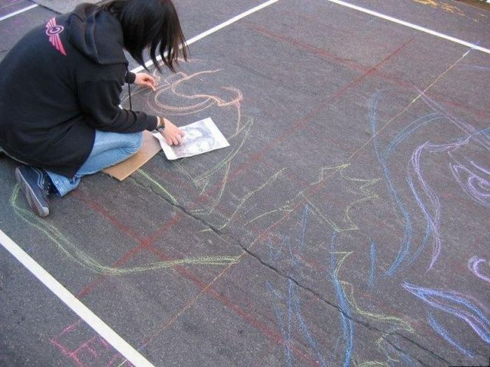 Amazing Chalk Drawing (23 pics)