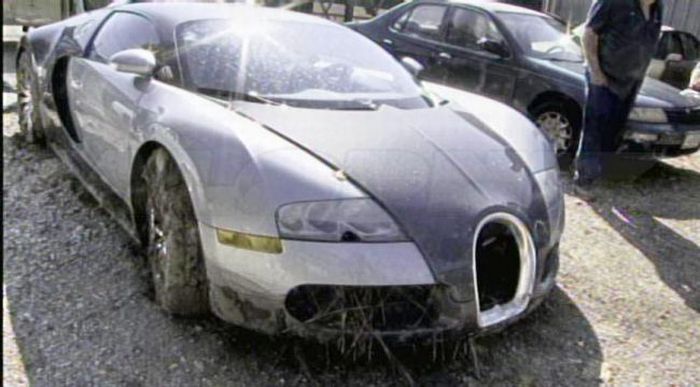 The Aftermath of Bugatti Veyron Crash (18 pics)