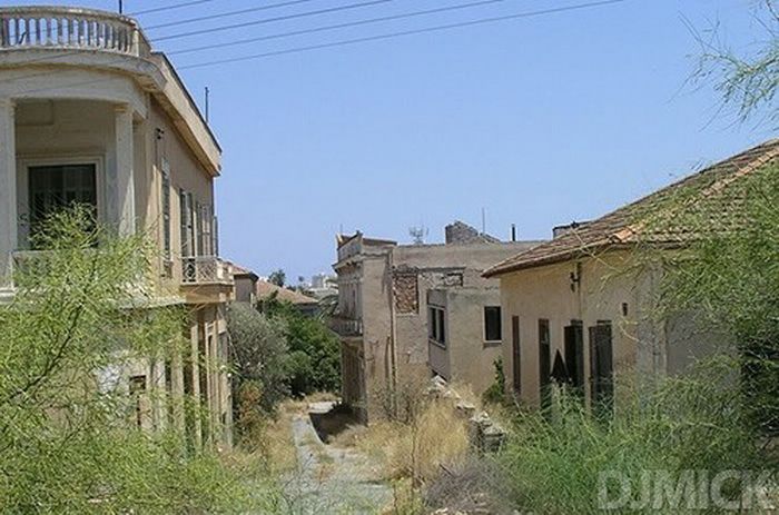 Abandoned Beach Resort, Varosha, Cyprus (52 pics)