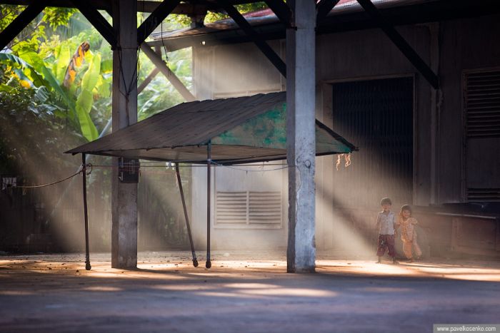 Abandoned Pepsi bottling plant, Battambang, Cambodia (12 pics)