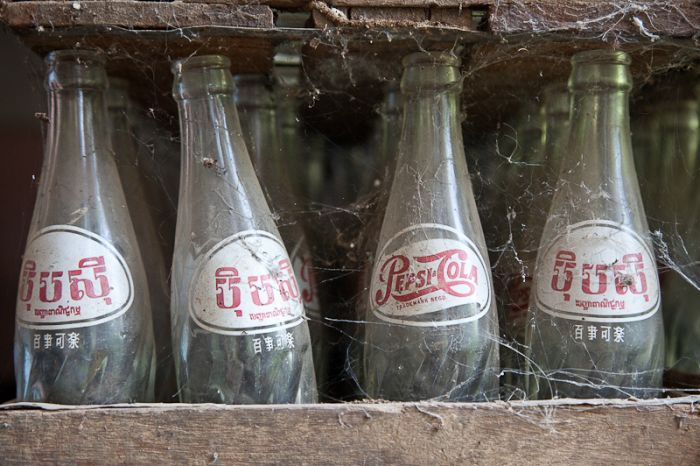 Abandoned Pepsi bottling plant, Battambang, Cambodia (12 pics)