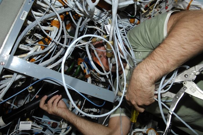 Blogging from Space (21 pics)