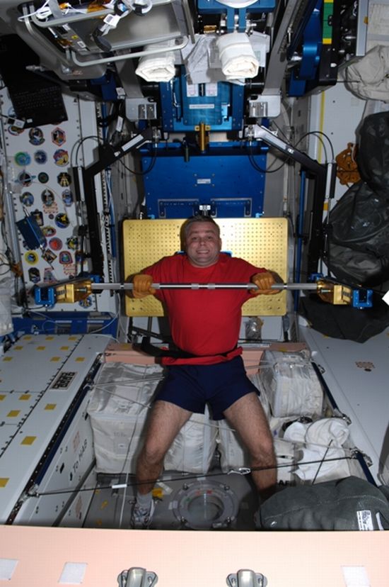 Blogging from Space (21 pics)