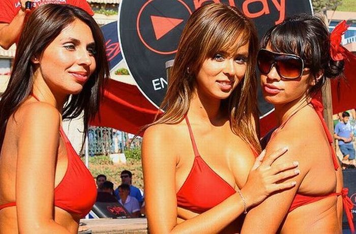 Sexy Bikini Girls from Chile (76 pics)