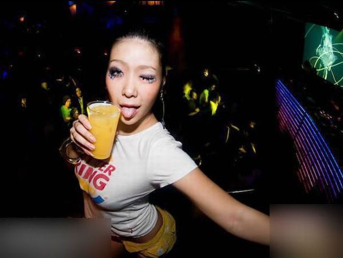 Sexy Girls In Chinese Night Clubs 30 Pics 