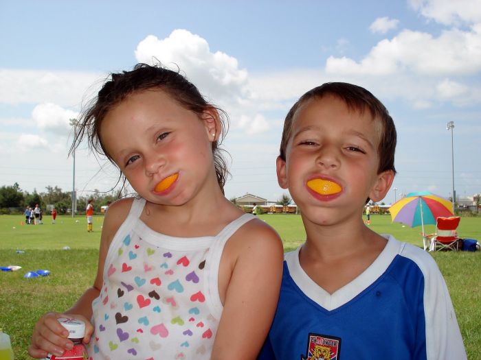 Orange Wedge Smiles (20 pics)