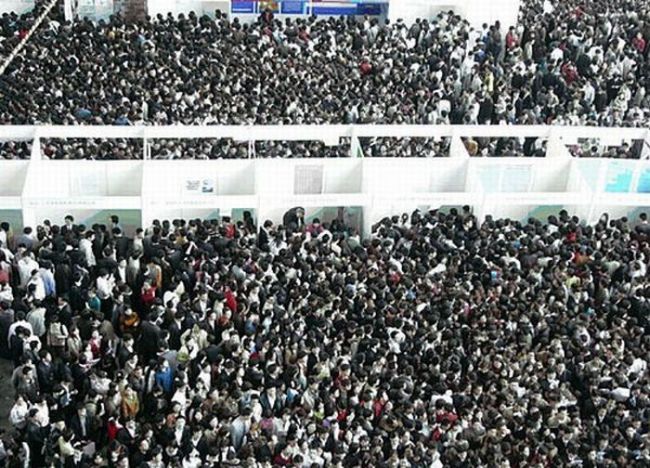 A Job Center in China (9 pics)