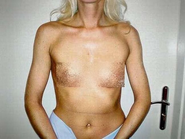 The Wife of a Plastic Surgeon (9 pics)