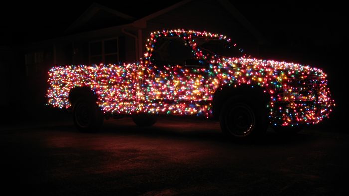 Christmas Truck (11 pics)