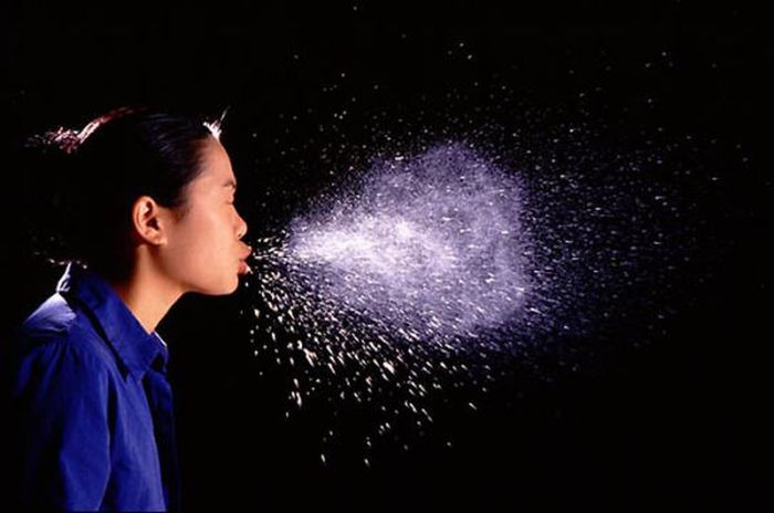 Sneezing People in Slow Motion (12 pics)