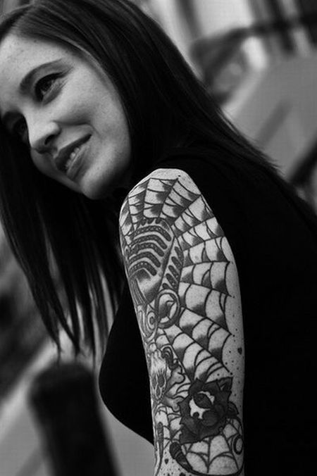 Girls with Tattoos (51 pics)