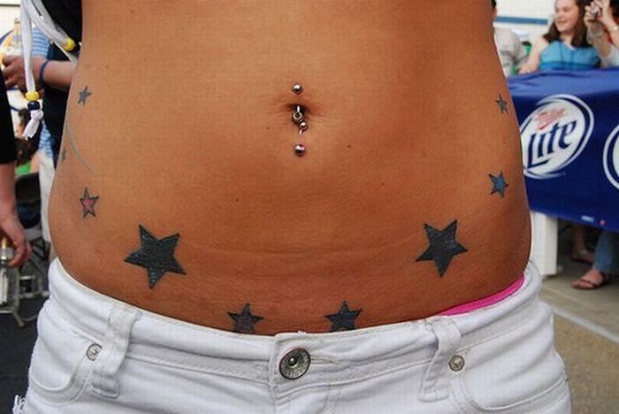 Girls with Tattoos (51 pics)