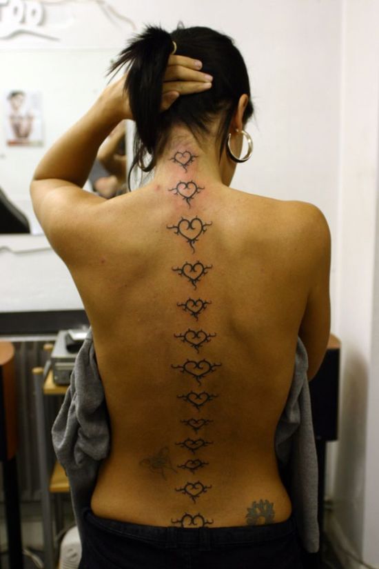 Girls with Tattoos (51 pics)