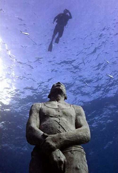 The Largest Underwater Museum (14 pics)