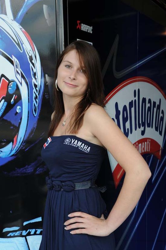 Miss Yamaha Racing 2009 (47 pics)