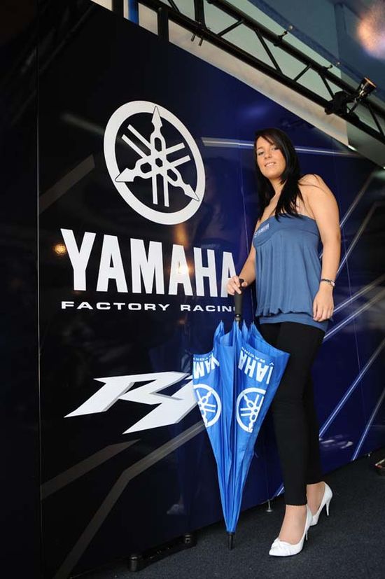 Miss Yamaha Racing 2009 (47 pics)