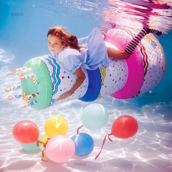 Alice Underwater (13 pics)