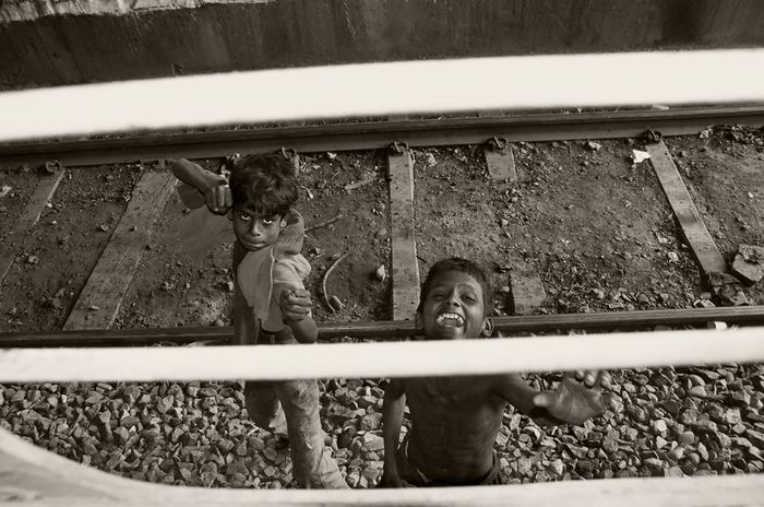Train Beggars (22 pics)