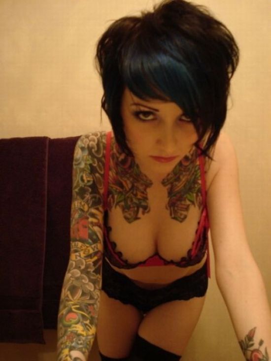 Cute Emo Girls (62 pics)