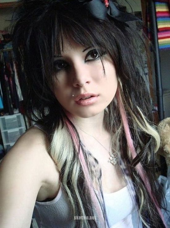 Cute Emo Girls (62 pics)