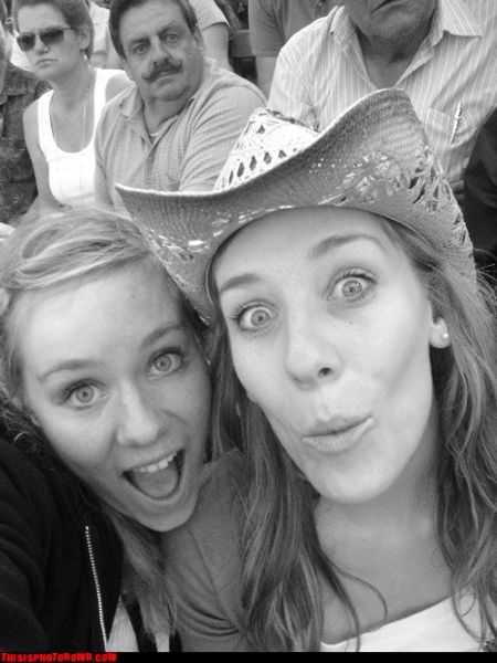 Photobombs. Part II (105 pics)