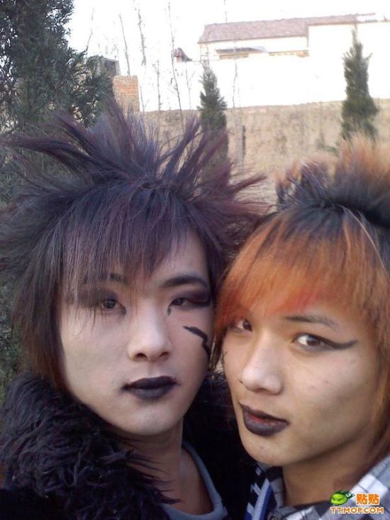 Goths in China (6 pics)