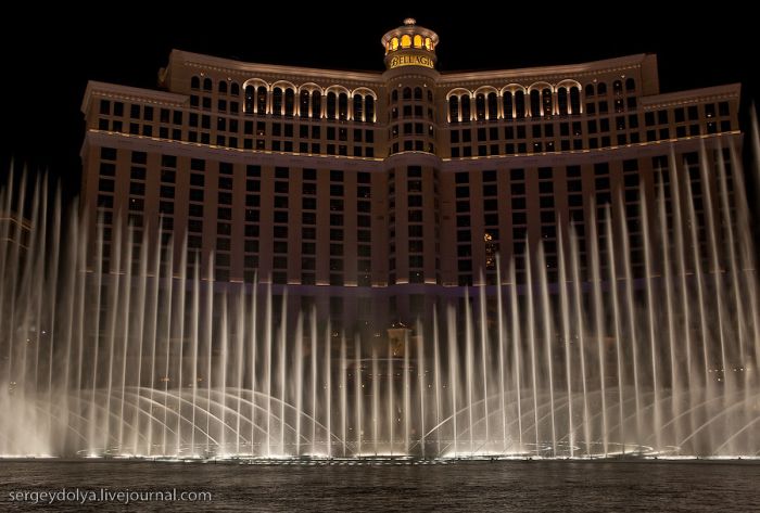 Fountain Show in Las Vegas (32 pics)
