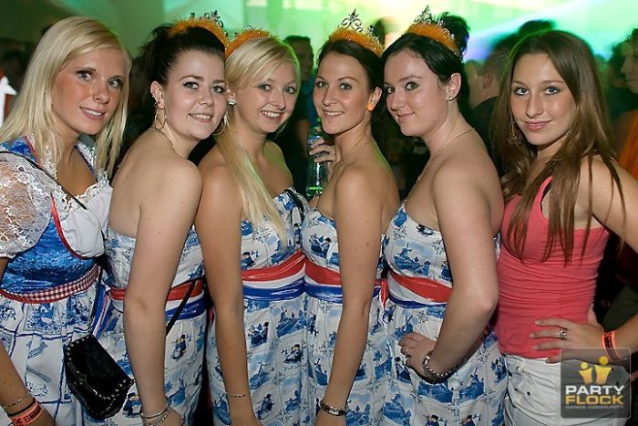 Party Girls from Holland (21pics)