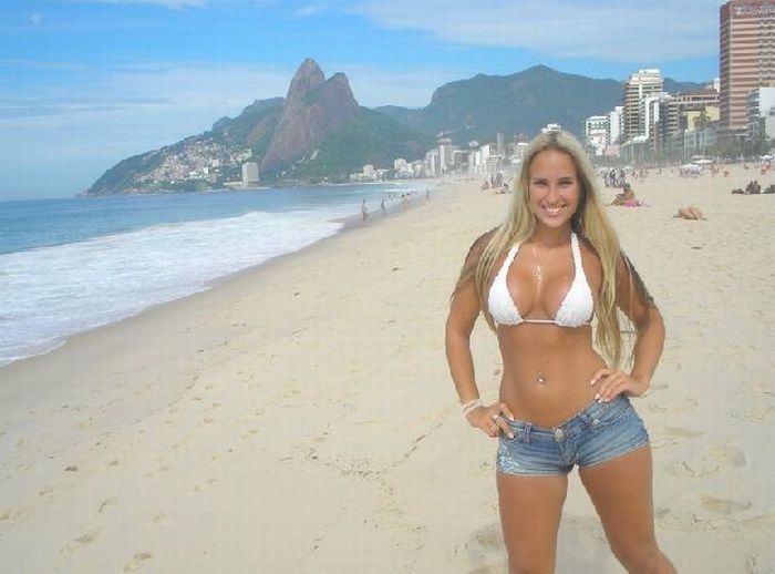 Brazilian Paradise (19 pics)