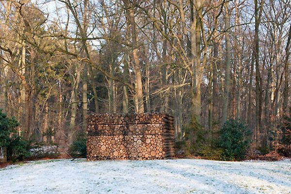 A Log House (68 pics)