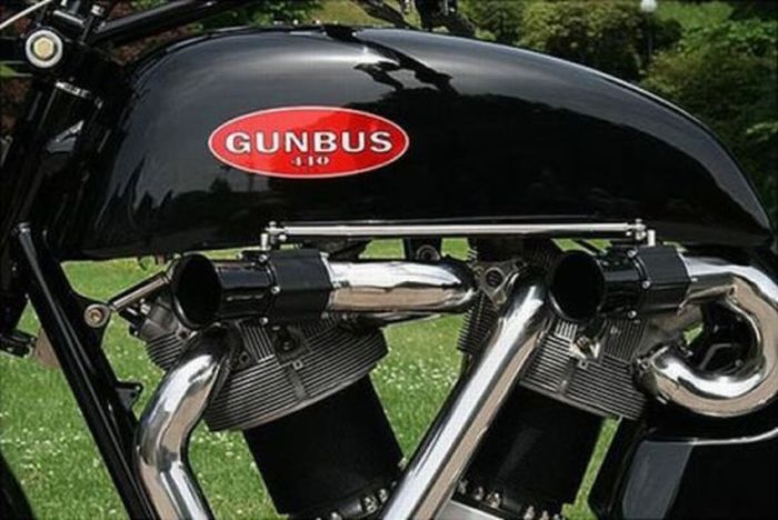 Gunbus - a Giant Bike (17 pics)