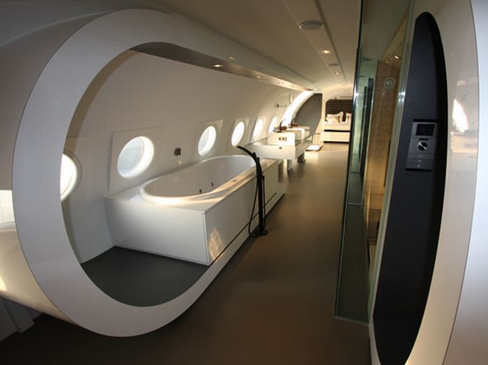 Aircraft Hotel (8 pics)