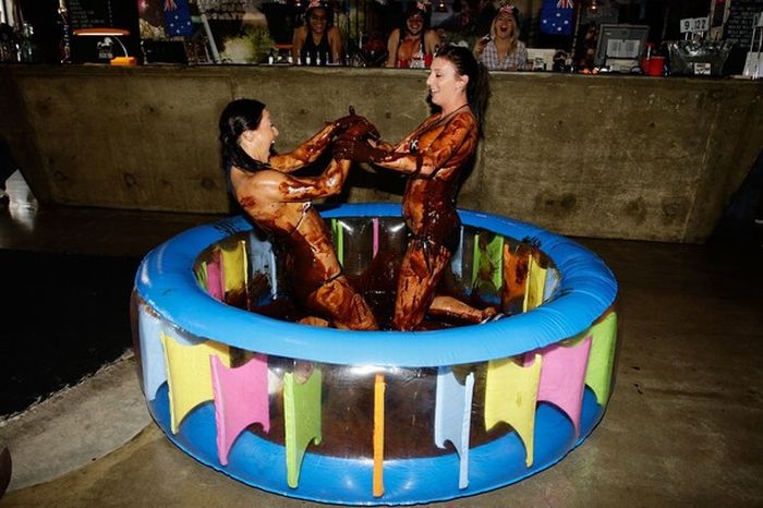 vegemite_bikini_wrestling_in_australia_01.jpg