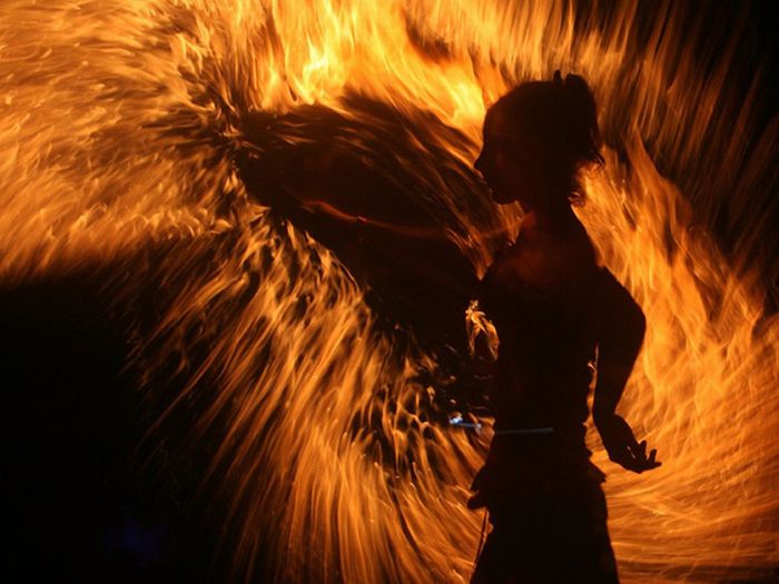 Fire Dancing (18 pics)